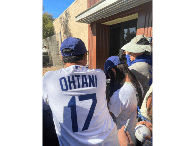 7 Essential Tips for a Short Spring Training Trip 15 Dodger fans
Camelback Ranch
Glendale, AZ
